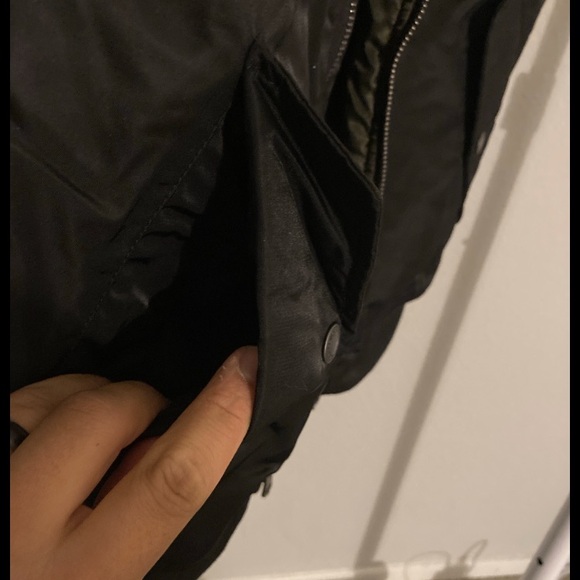 Levi’s Black Waterproof Bomber Jacket - Picture 5 of 8